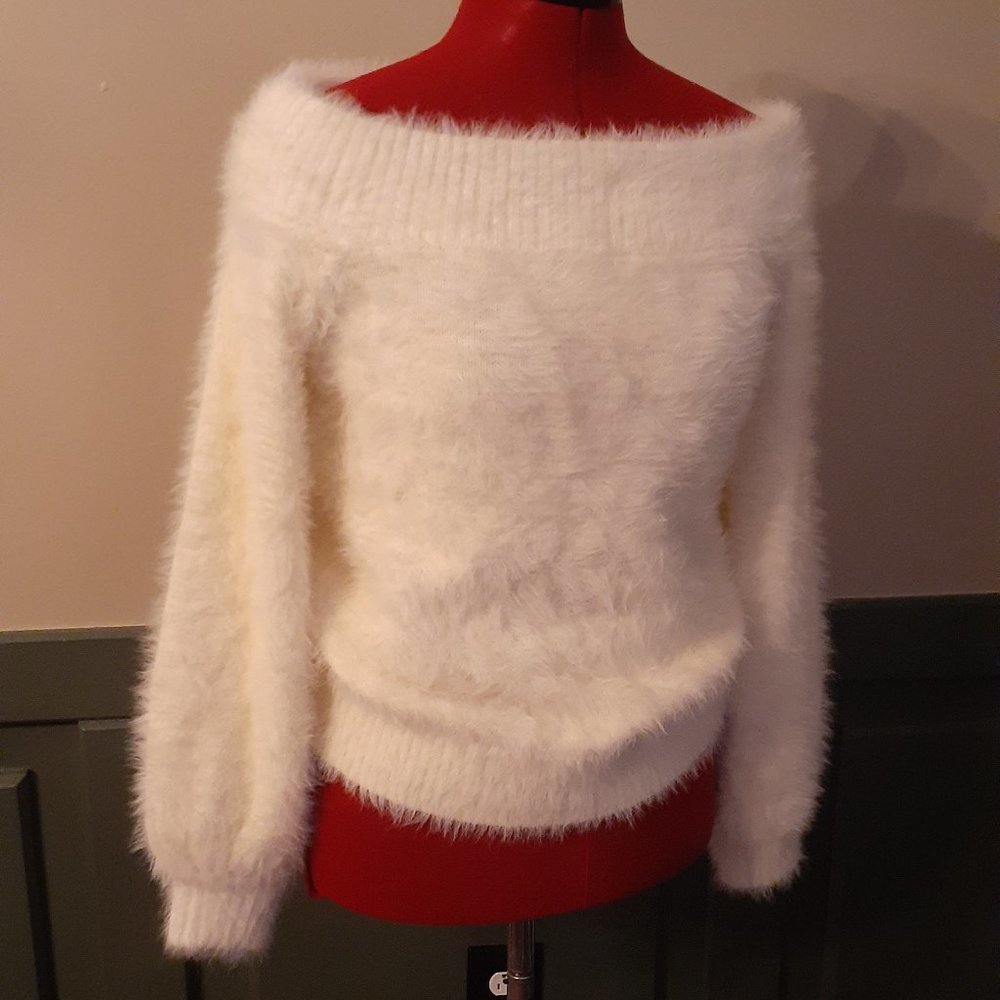 Banana Republic eyelash off the shoulder sweater, size small